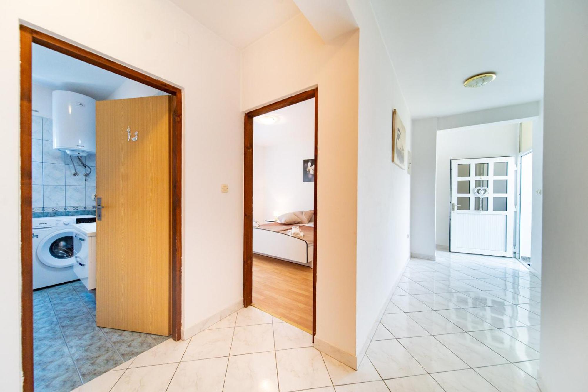 Apartments Lores Раб Екстер'єр фото