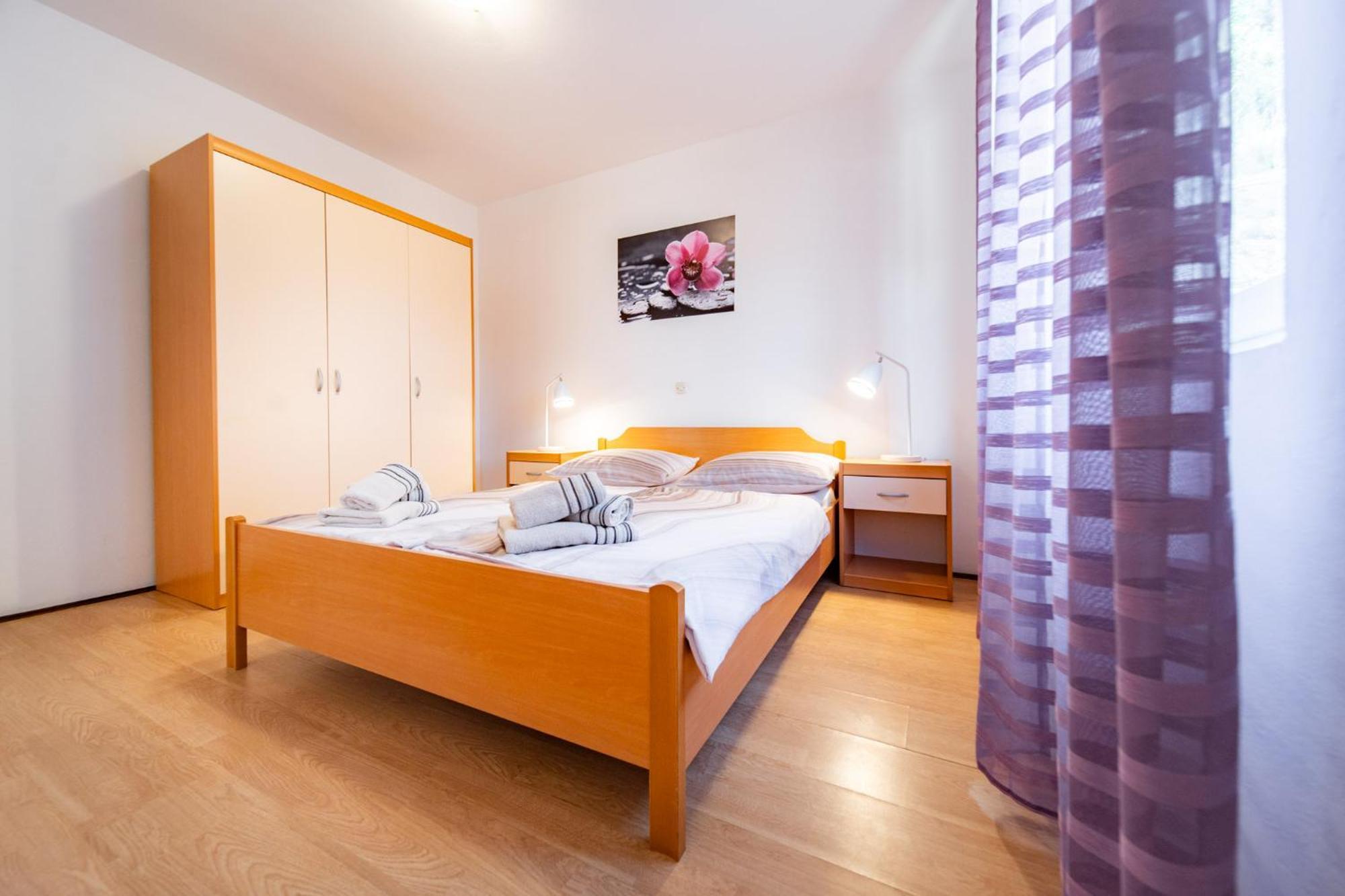Apartments Lores Раб Екстер'єр фото