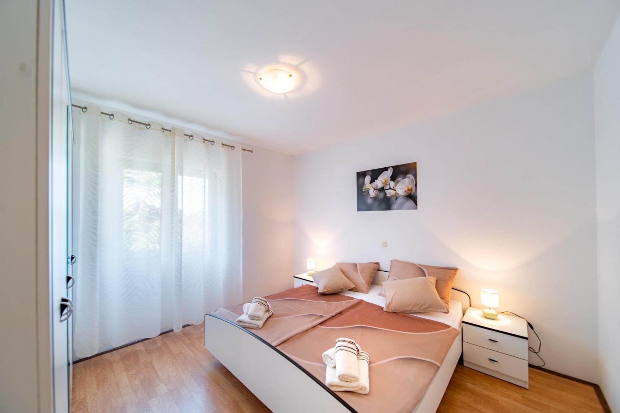 Apartments Lores Раб Екстер'єр фото