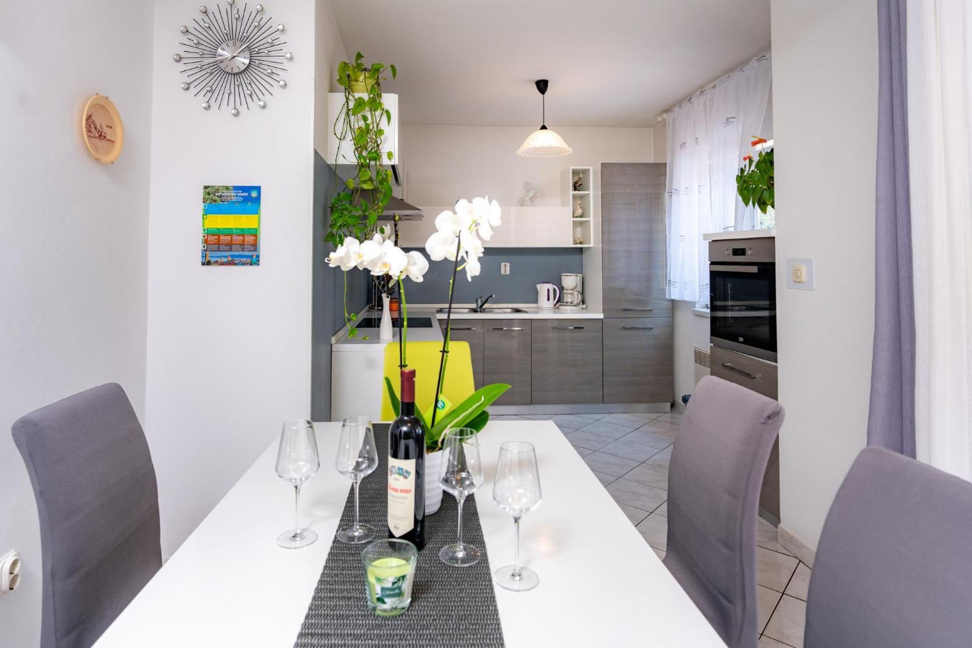Apartments Lores Раб Екстер'єр фото