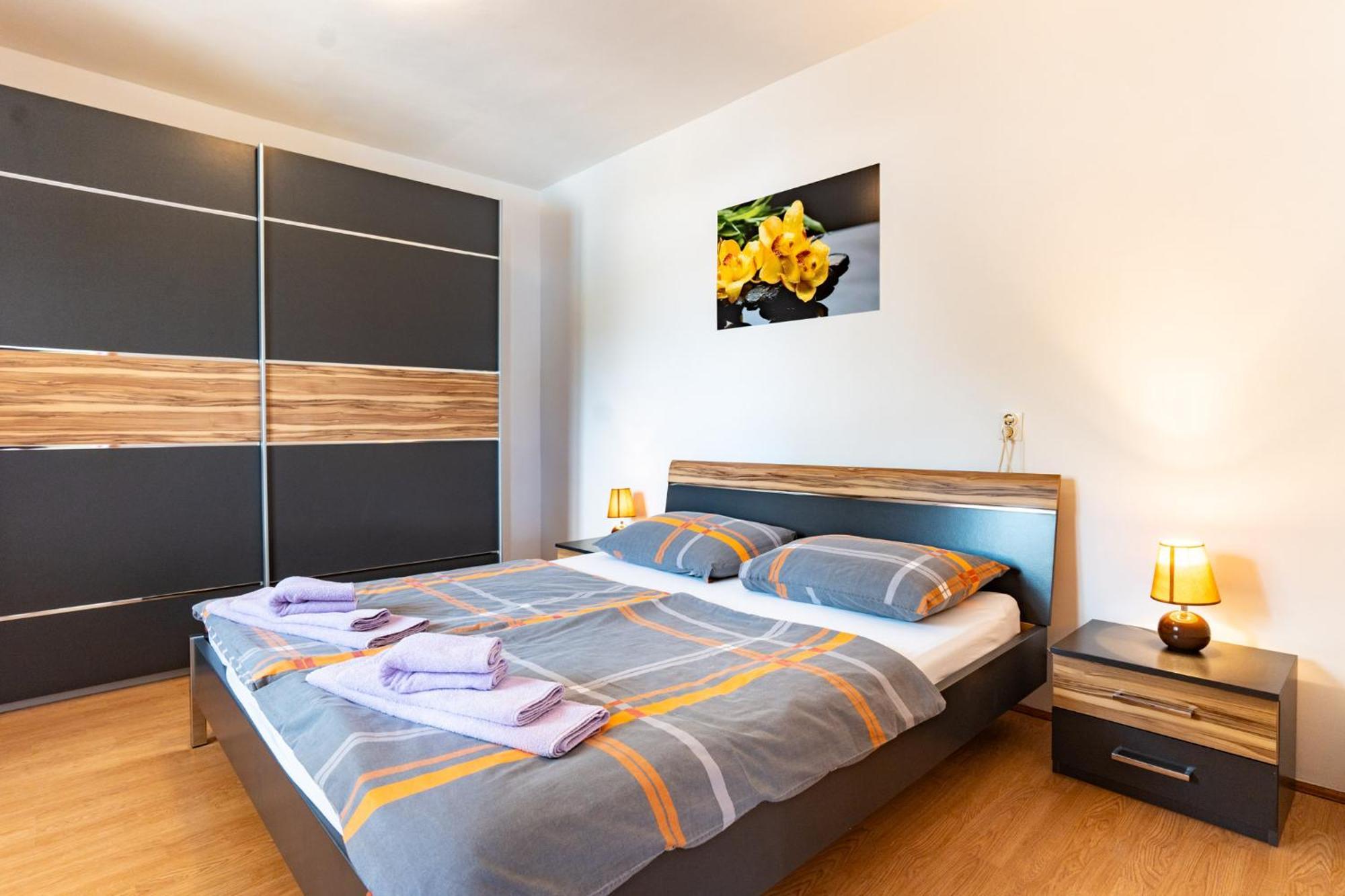 Apartments Lores Раб Екстер'єр фото