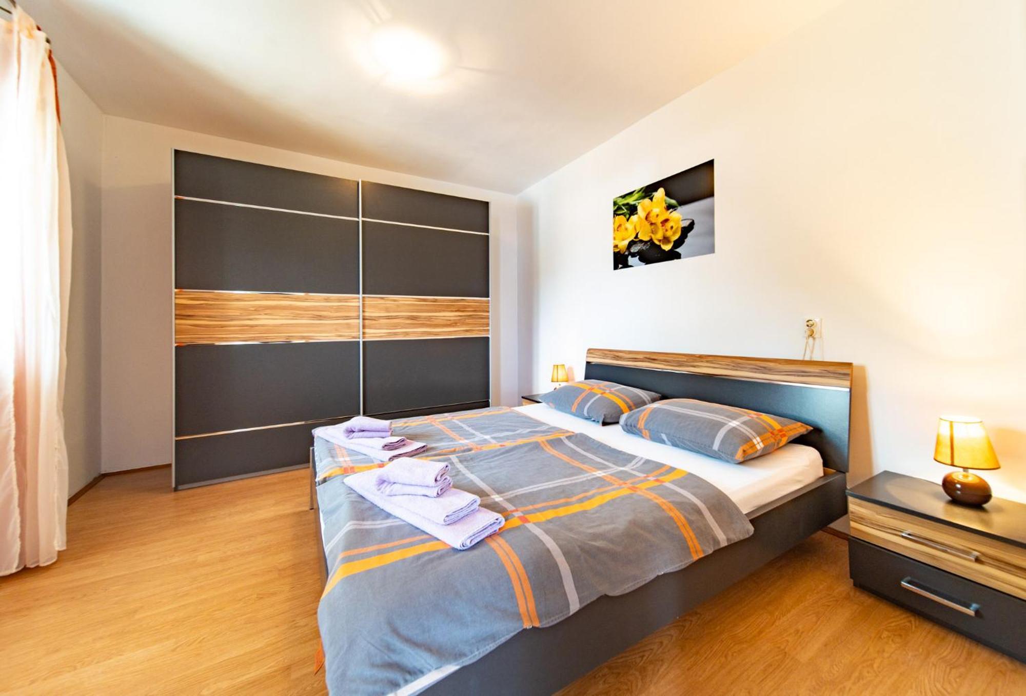 Apartments Lores Раб Екстер'єр фото